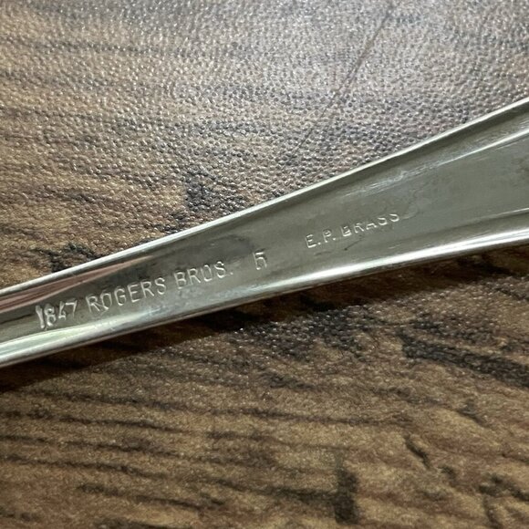 1847 Rogers Bros RG84 Silverplate h EP Brass Tablespoon Set of 2 Vintage - Picture 4 of 5